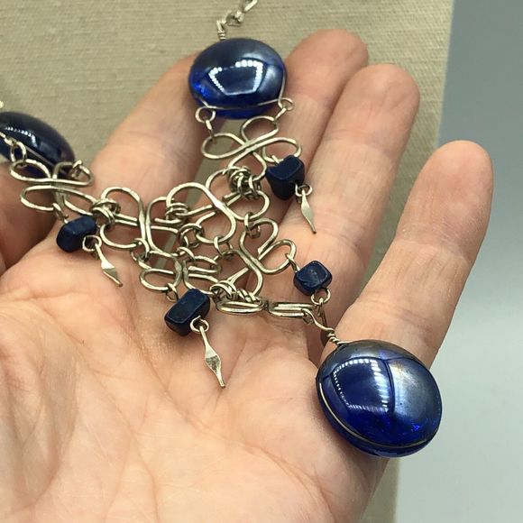 VINTAGE Silver Tone & Blue Floral Bib Necklace Retro Statement Pretty Festival - Picture 9 of 15